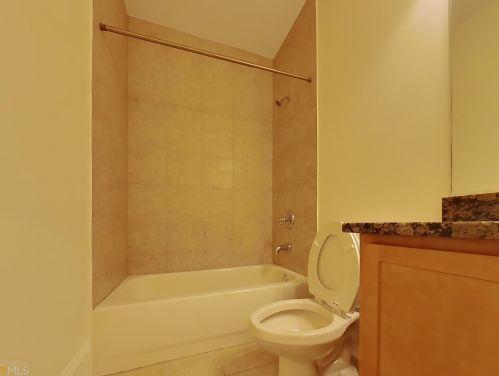 2765 Durham Dr, Atlanta GA  30319-3673 exterior