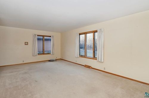 435 85 Ave, Duluth MN 55807-1755 exterior