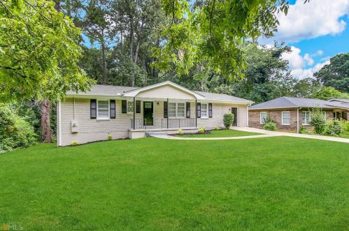 3527 Glenview Cir, Atlanta GA  30331-2411 exterior