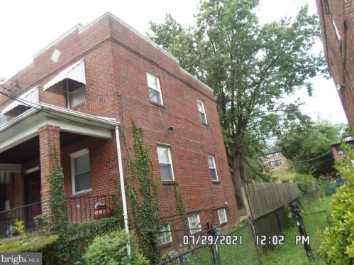 416 Division Ave, Washington, DC 20019-5451