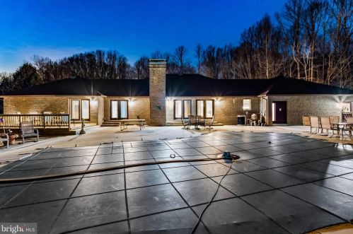 925 Hunting Lake Dr, Huntingtown MD 20639-2704 exterior