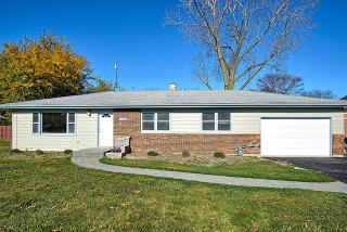 12436 Grandmore Ave, Waukegan, IL 60085-2336