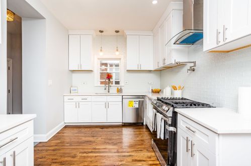 6756 Prairie Ave, Chicago IL  60637-4033 exterior