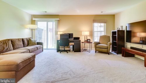 7041 Chesley Search Way, Alexandria VA 22315-4754 exterior