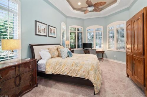 8978 Shenendoah Cir, Naples FL 34113-1670 exterior