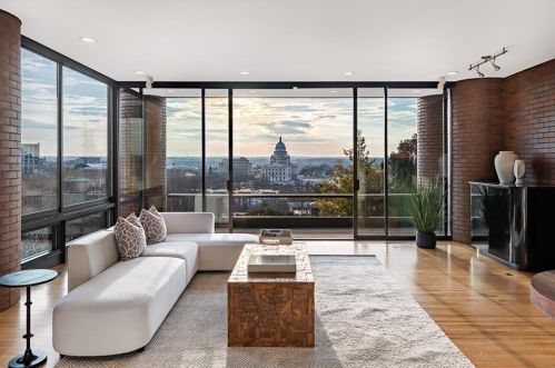 110 Congdon St, Providence RI  02906-1413 exterior