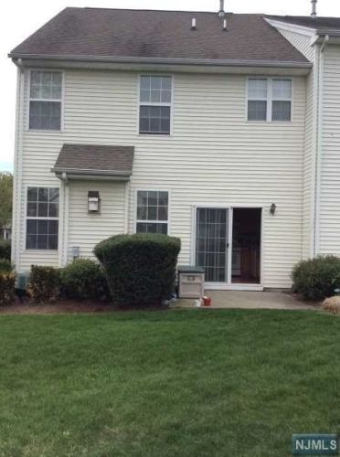 113 Cambridge Dr, Nutley NJ 07110-3913 exterior