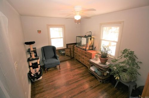 142 Hl Rd, Torrington CT 06790-2337 exterior