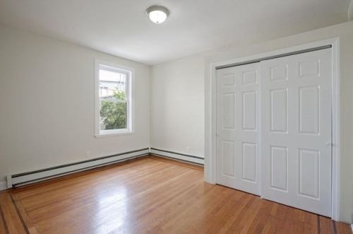 310 Palisade Ave, Union City NJ 07087-5208 exterior