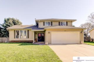 14917 Lafayette Plz, Omaha, NE 68154-1045