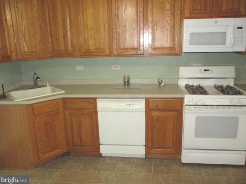 77 Argonne Ave, Trenton NJ 08620-1631 exterior