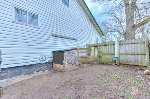 528 Creston St, Meskegon MI 49442-2262 exterior