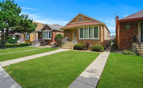 7819 Seeley Ave, Chicago, IL 60620-5759