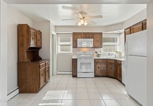 245 Kimbell Ave, Elmhurst IL 60126-1829 exterior