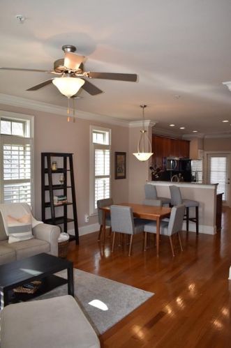 751 Berrydale Dr, Atlanta, GA 30328-4273