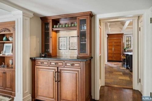 264 Upper Mtn Ave, Montclair NJ 07043-1417 exterior