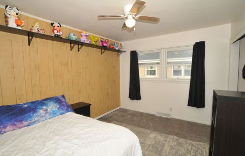 3028 94, Milwaukee WI 53227-3611 exterior