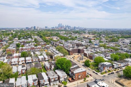 5237 Chester Ave, Philadelphia PA 19143-4342 exterior