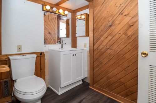 1434 66th St, Milwaukee WI  53213-2964 exterior