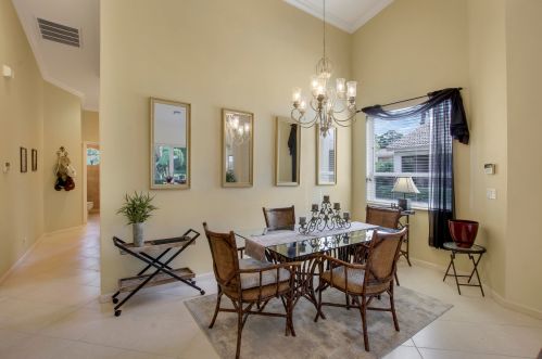 9201 Wentworth Ln, Fort Pierce FL  34986-3287 exterior