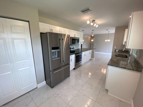 5088 27 Pl, Naples FL 34116-7513 exterior