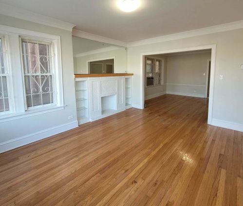 7936 Calumet Ave, Chicago, IL 60619-3604