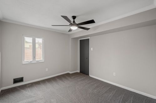 463 Edith St, Pittsburgh PA 15211-1148 exterior