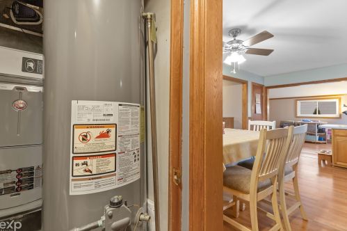 48186 Mdw Ln, New Baltimore MI 48051-2951 exterior