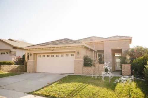 592 Hillswick Cir, Folsom CA  95630-8471 exterior