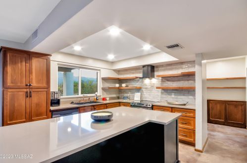 4701 Camino Gacela, Tucson AZ  85718-6813 exterior