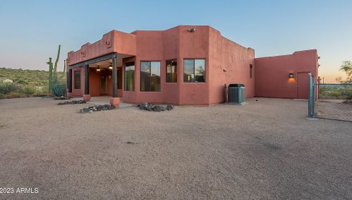 48909 3rd Ave, Phoenix AZ 85027-4700 exterior