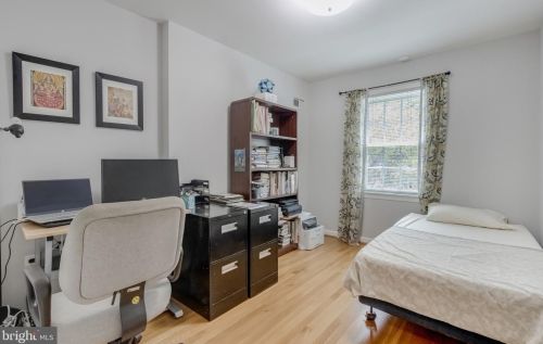 8717 Liberty Ln, Rockville MD 20854-3638 exterior