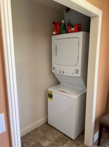 1186 Minaret Ave, Turlock CA 95380-5526 exterior