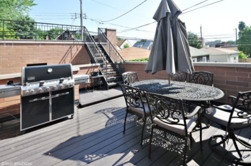 2456 Hutchinson St, Chicago IL 60618-2939 exterior