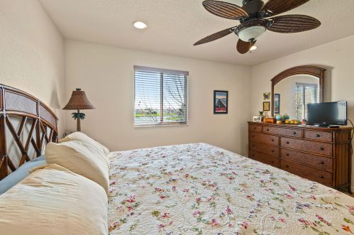 2544 Marshfield Ct, Fort Pierce FL 34953-4369 exterior