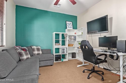 2376 Dusty Wren Dr, Phoenix AZ  85085-7032 exterior