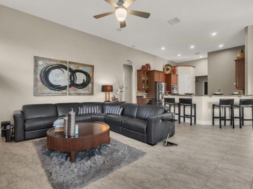 1624 Kersley Cir, Lake Mary FL 32746-1925 exterior