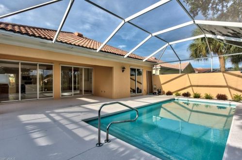 5283 Hawkesbury Way, Naples FL 34119-9582 exterior