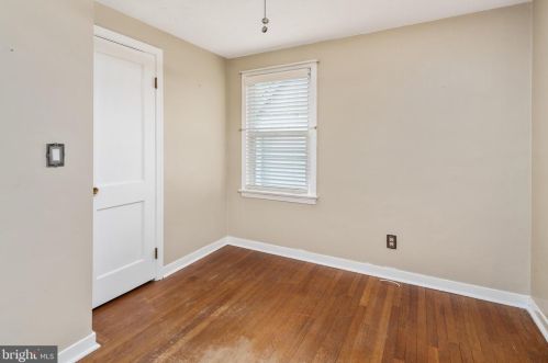 110 Central Ave, Trenton NJ 08610-3821 exterior