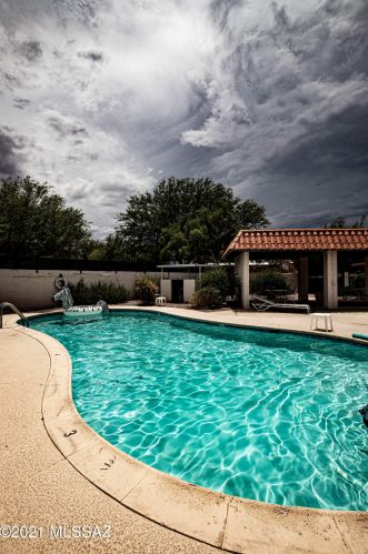 5966 Sun County Blvd, Tucson AZ 85712-2346 exterior