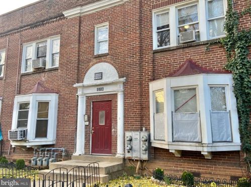 1216 Holbrook St, Washington, DC 20002-3955