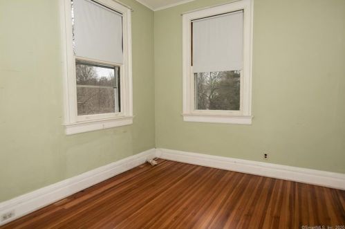 351 Main St, Ridgefield CT 06877-3810 exterior