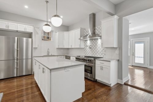 4812 Forrestville Ave, Chicago IL 60653-3425 exterior