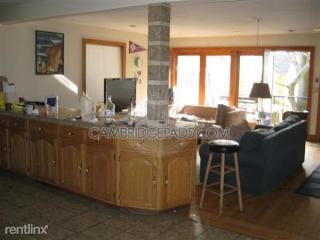 160 Auburn St, Cambridge MA  02139-3944 exterior