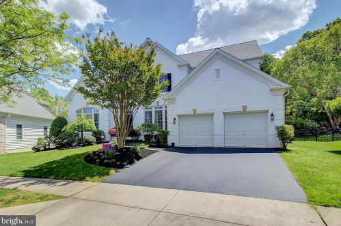 413 Nature Ln, Rockville, MD 20850-7767