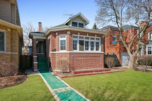 10620 Oakley Ave, Chicago, IL 60643-3132
