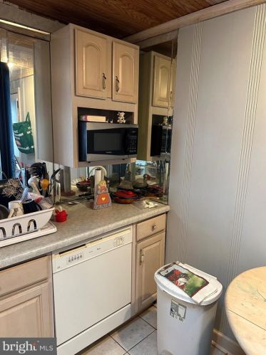 2160 Cumberland St, Philadelphia PA 19125-2245 exterior