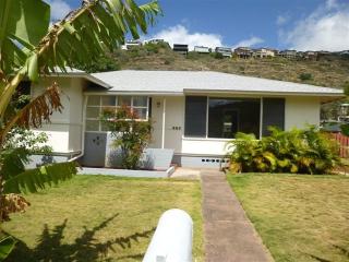 657 Hind Dr, Honolulu HI  96821-1837 exterior