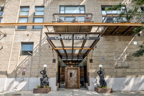 2545 Dearborn St, Chicago IL  60616-4990 exterior