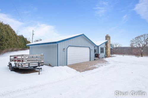 11470 Bluewater Hwy, Lowell MI 49331-9220 exterior